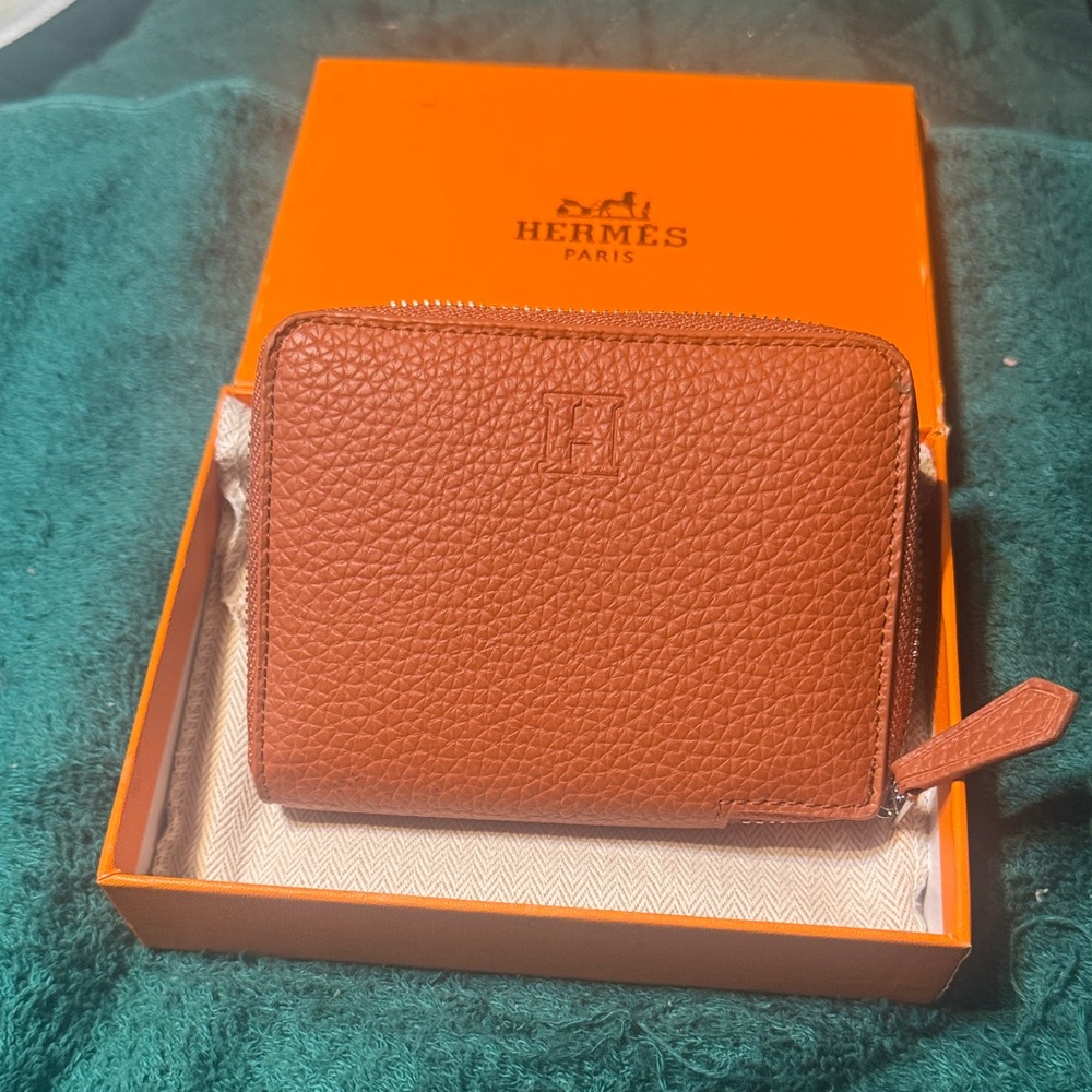 Hermès Compact Zip Wallet in Brown Leather authentic